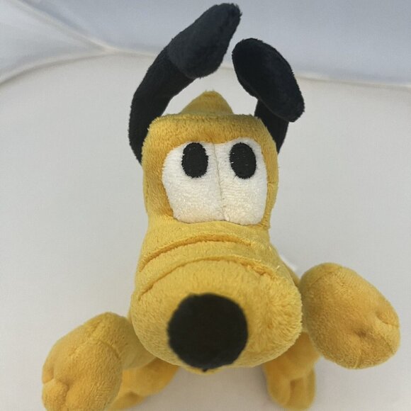 Walt Disney World Pluto Plush Stuffed Animal Green Bow Tie Castle Stamp On Paw - Picture 2 of 16